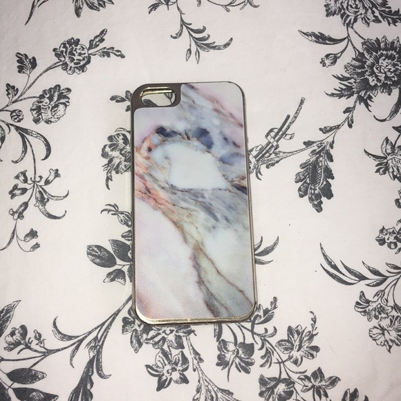 iPhone 5S case - Picture 2 of 2